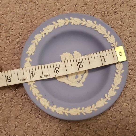 𝅺vintage Wedgwood Lady on Horse small candle holder - Picture 2 of 4